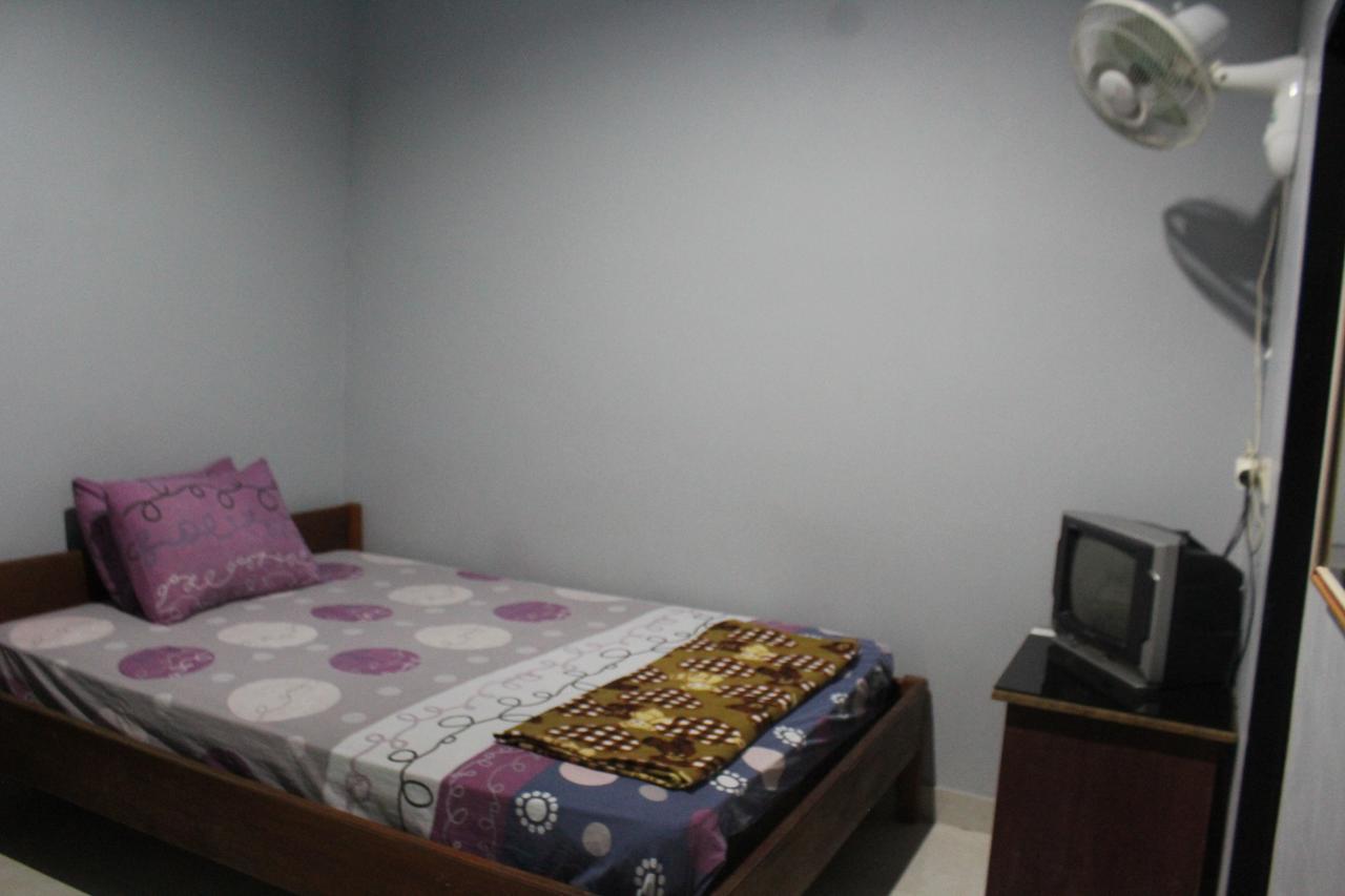 Penginapan Artha Praya Exterior foto