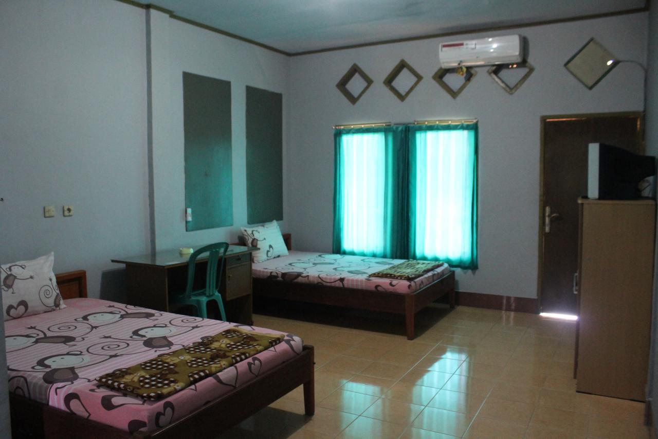 Penginapan Artha Praya Exterior foto