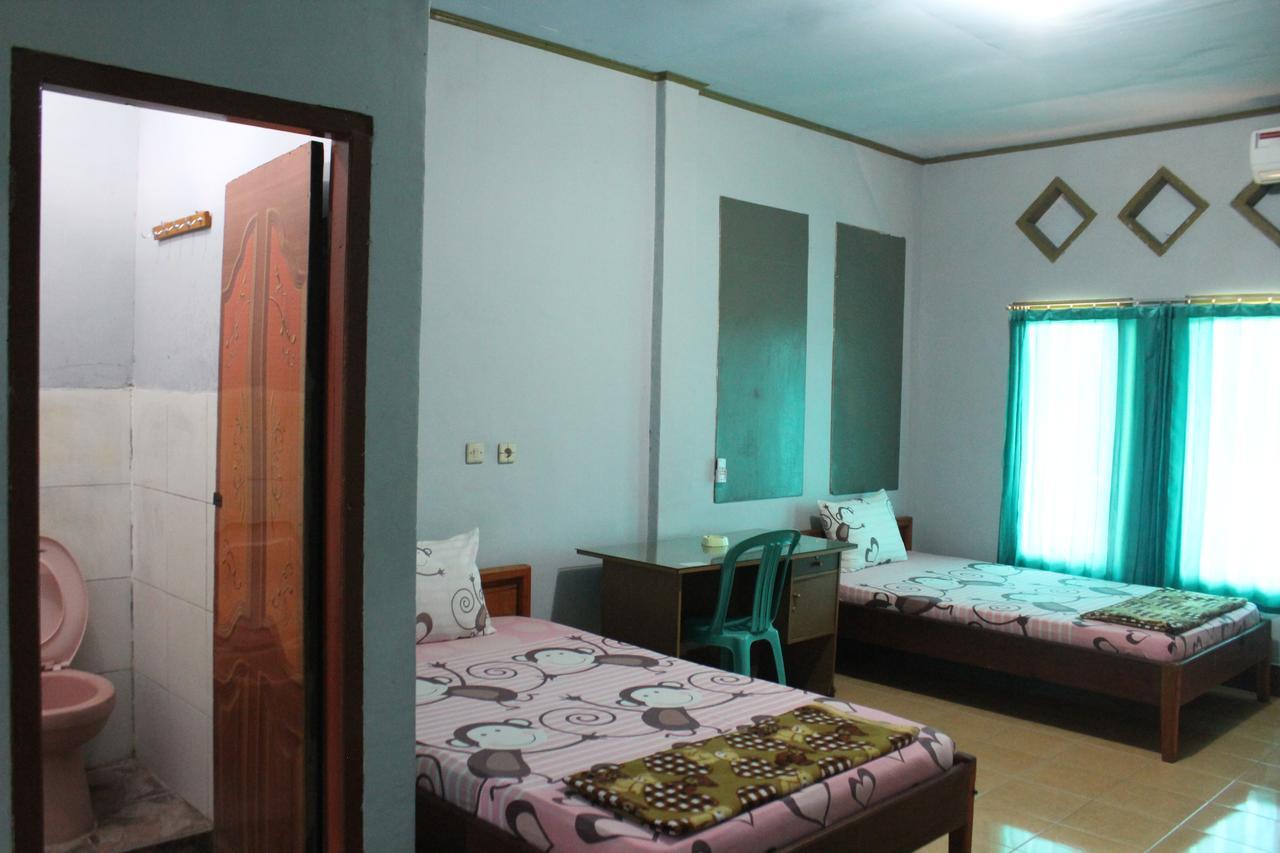 Penginapan Artha Praya Exterior foto